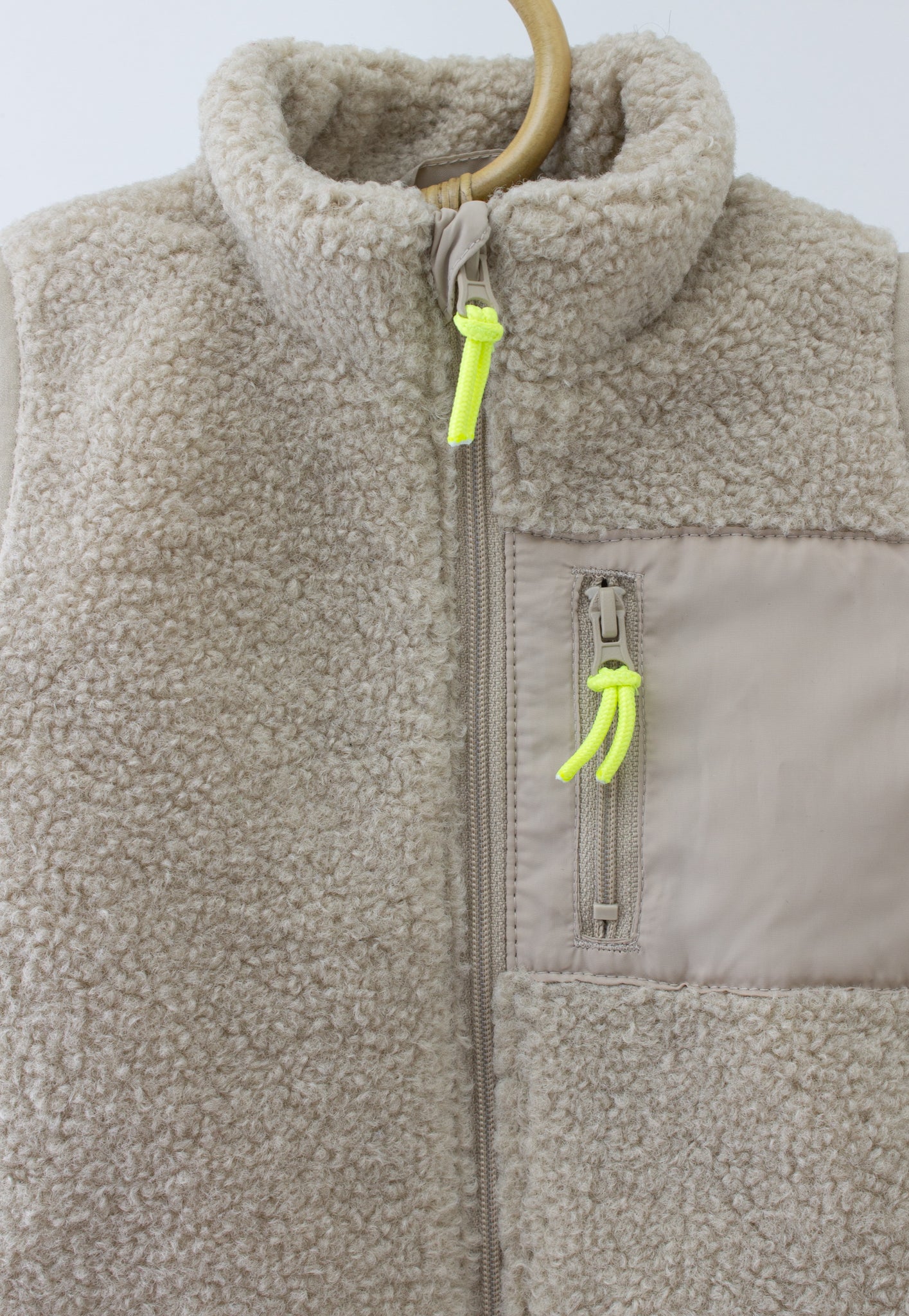 H&M - Bodywarmer (nieuw)