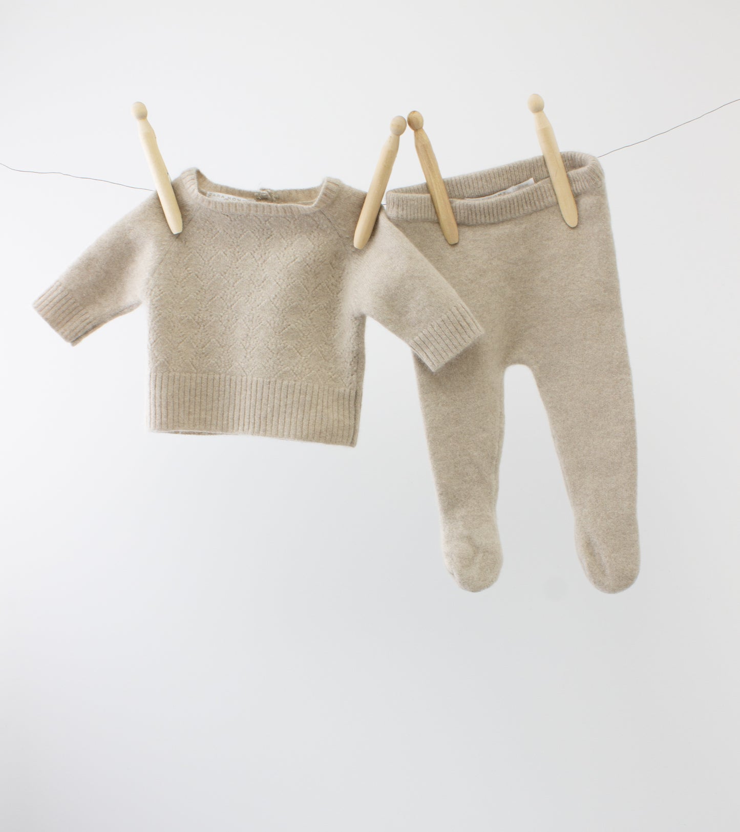 Zara - Set (trui en broek - kasjmier)