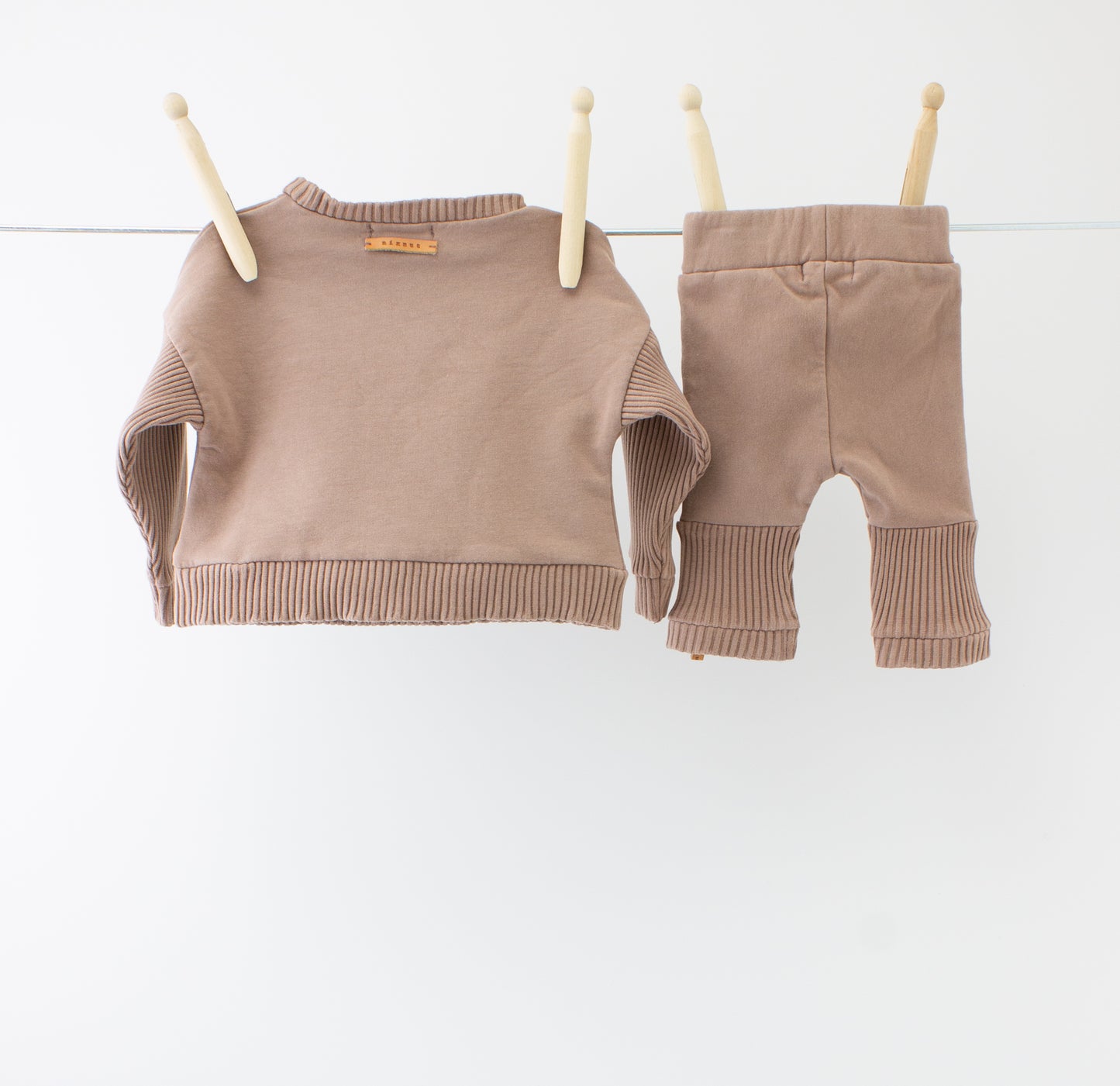 Nixnut - Set (sweater en broek)