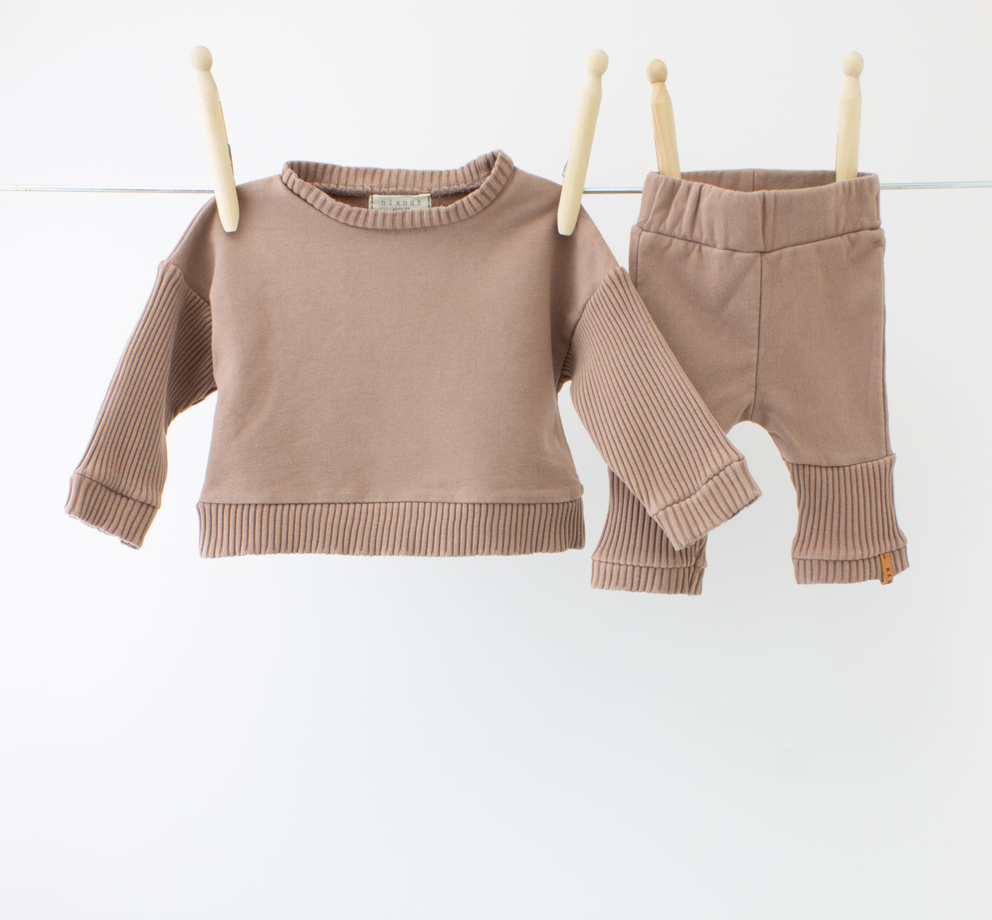 Nixnut - Set (sweater en broek)