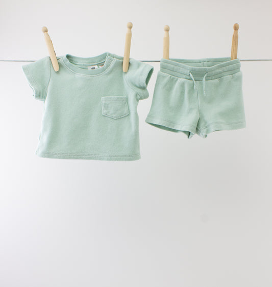 H&M - Set (shirt en korte broek)
